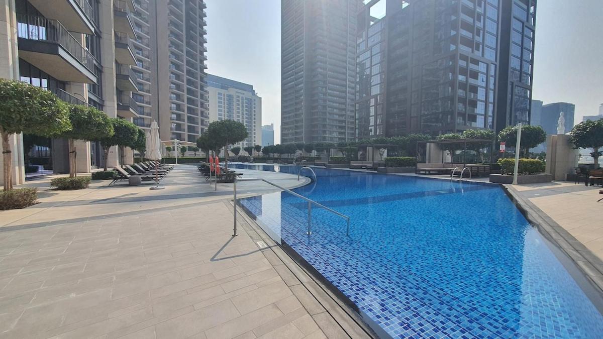 Vogue 43rd Floor Boulevard Heights Downtown Dubai, Panoramic Skyline Views And Balconies Apartment